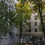 1Bd Apartment With Old Town View شقة ريغا