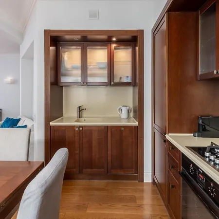 1bd With Old Town View *