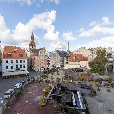 1Bd Apartment With Old Town View